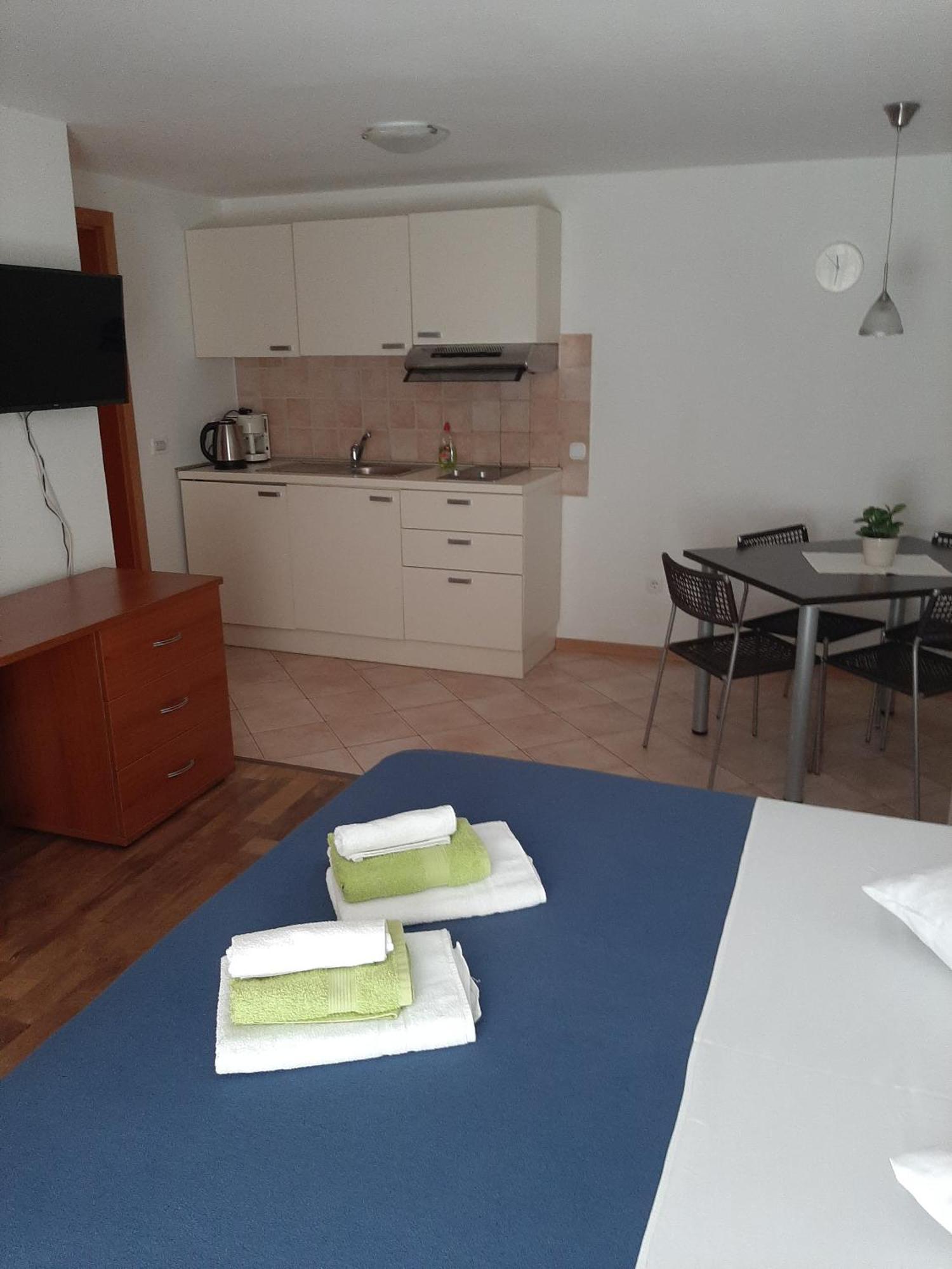 Apartments By The Sea Cres - 13312 Chambre photo